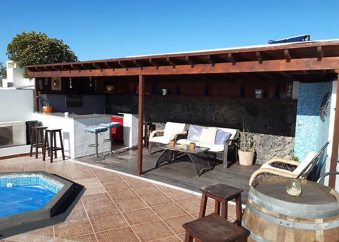 Extremely Private Villa, Heated Pool & Jacuzzi, Pool Wet Bar, Great Views. * Playa Blanca (Lanzarote)