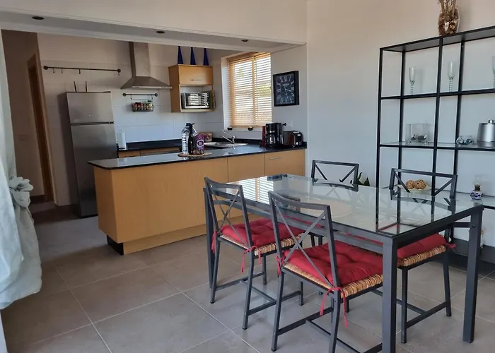 Extremely Private Villa, Heated Pool & Jacuzzi, Pool Wet Bar, Great Views. Villa