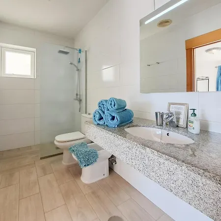 Willa Extremely Private Villa, Heated Pool & Jacuzzi, Pool Wet Bar, Great Views.
