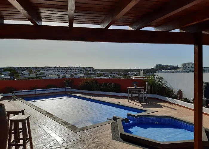 别墅 Extremely Private Villa, Heated Pool & Jacuzzi, Pool Wet Bar, Great Views. *