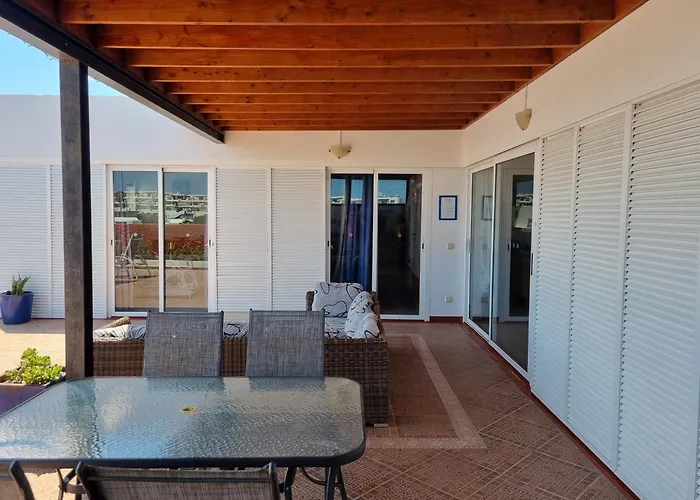 Extremely Private Villa, Heated Pool & Jacuzzi, Pool Wet Bar, Great Views. * 普拉亚布兰卡