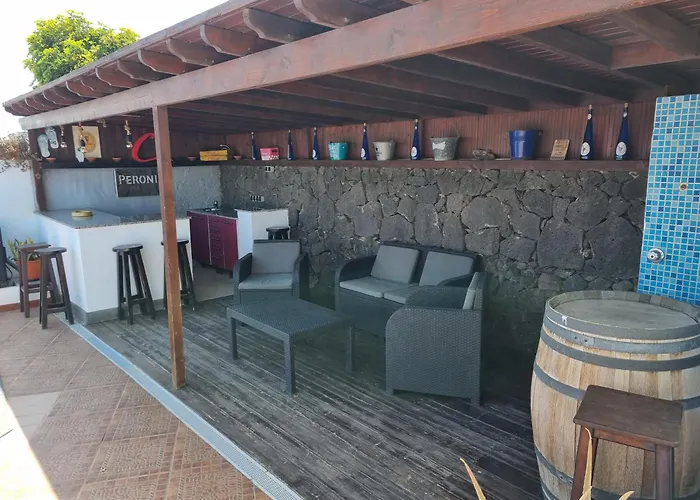 Extremely Private Villa, Heated Pool & Jacuzzi, Pool Wet Bar, Great Views. 别墅